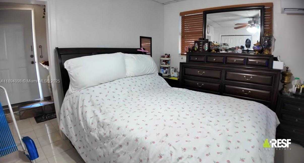 Small Image of 155 WEST 26TH ST, Hialeah Number 27