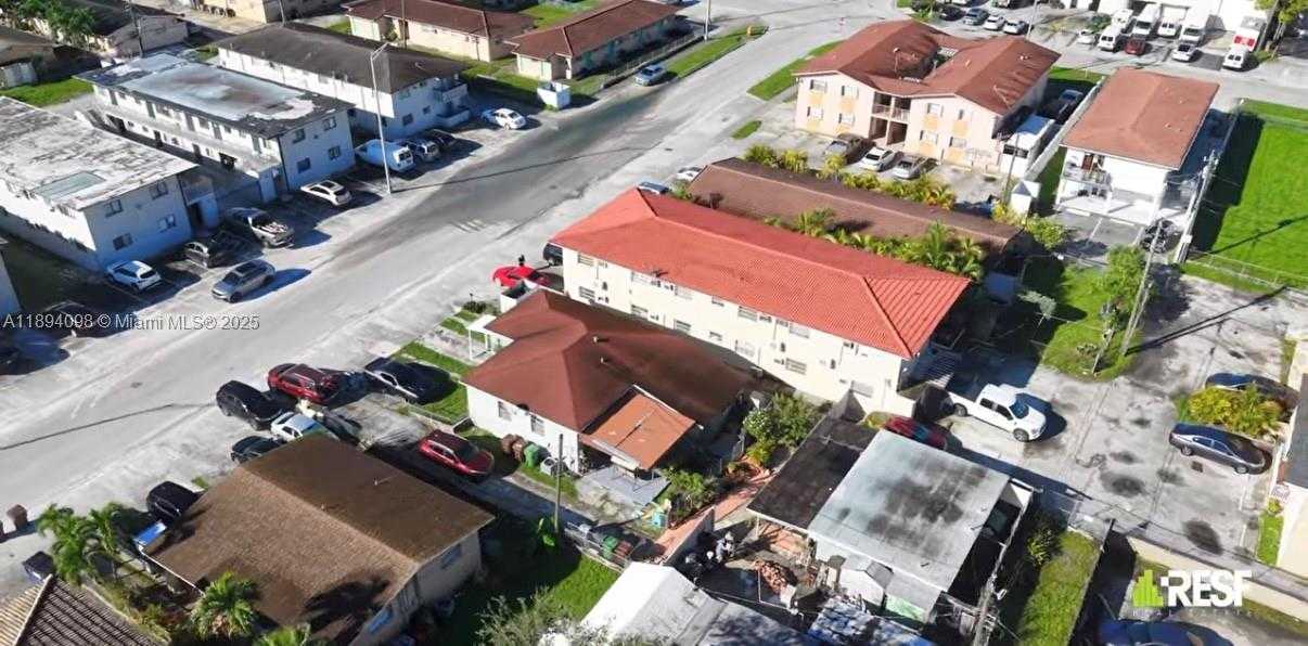 Small Image of 155 WEST 26TH ST, Hialeah Number 39