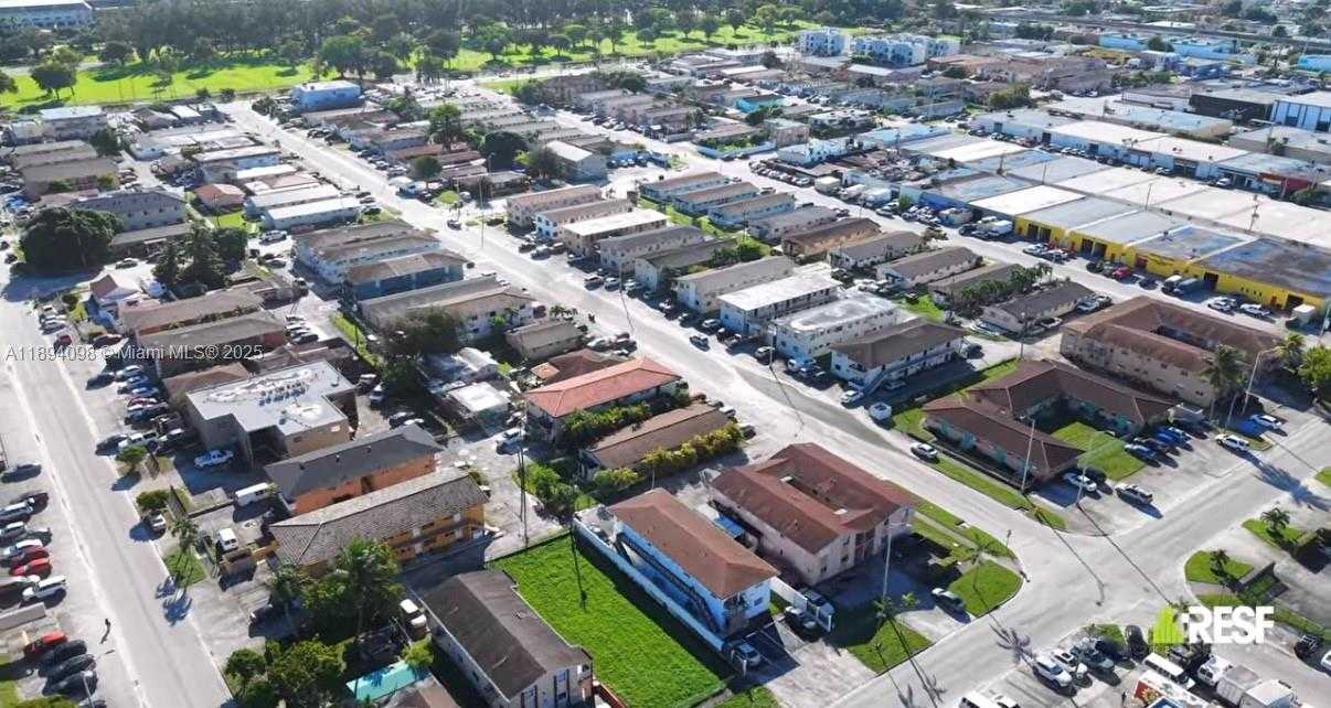 Small Image of 155 WEST 26TH ST, Hialeah Number 41