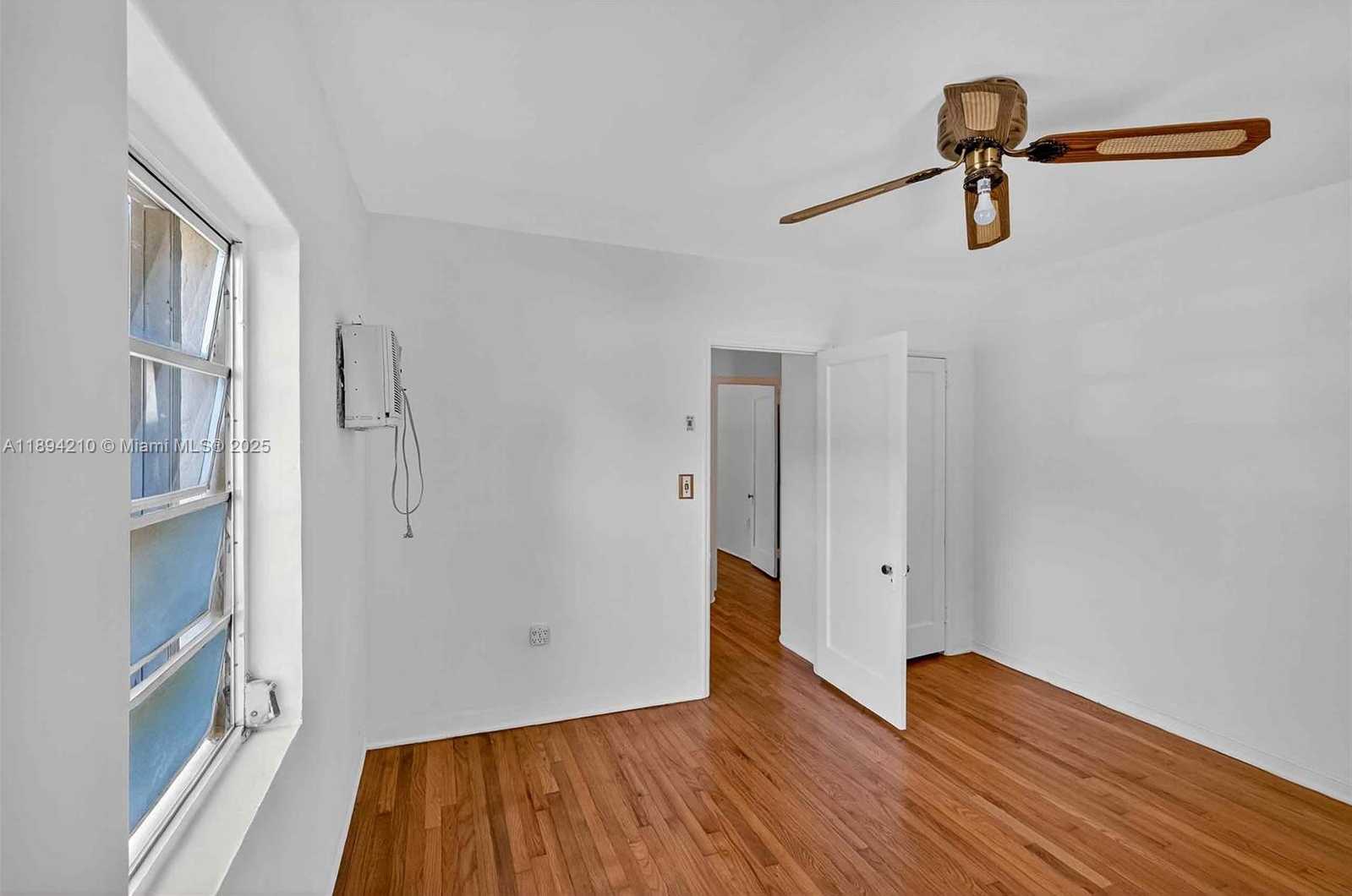 Small Image of 5900 NORTH EAST 4TH CT, Miami Number 26