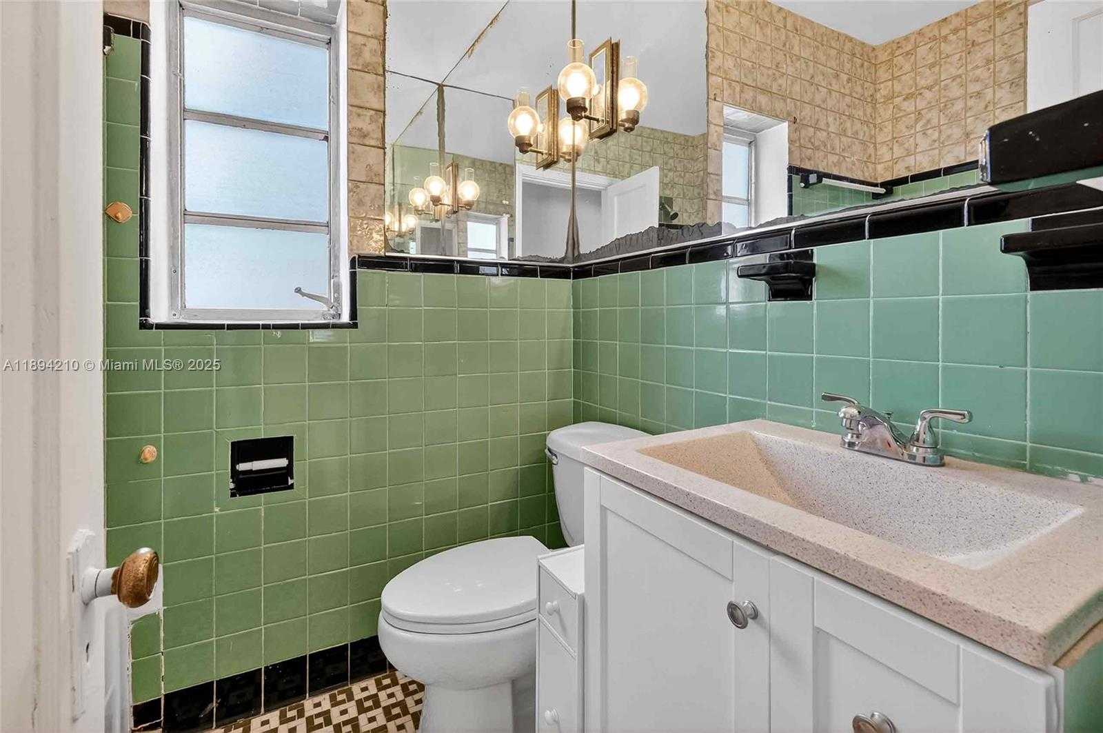 Small Image of 5900 NORTH EAST 4TH CT, Miami Number 27