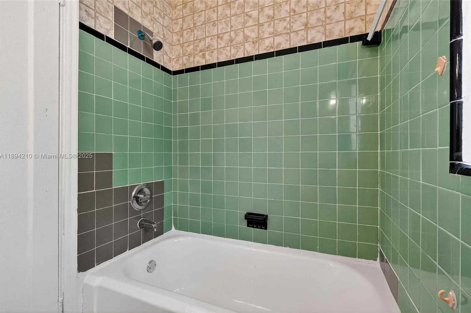 Small Image of 5900 NORTH EAST 4TH CT, Miami Number 28