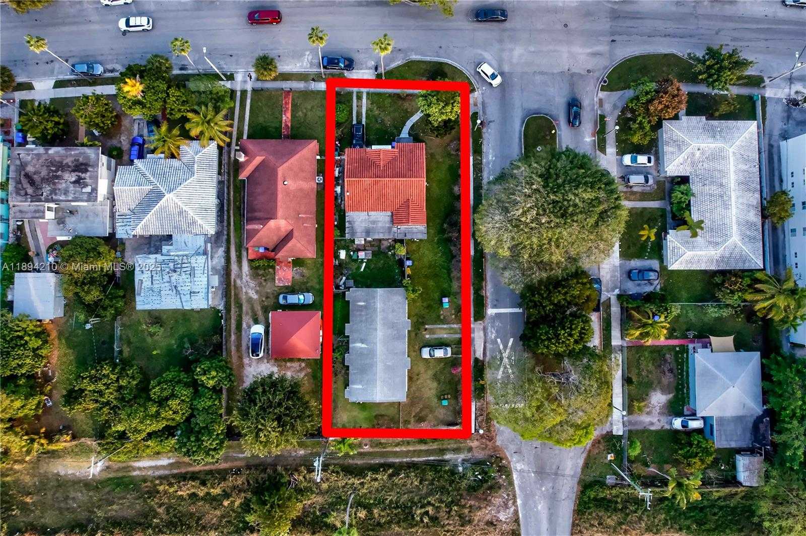 Small Image of 5900 NORTH EAST 4TH CT, Miami Number 32