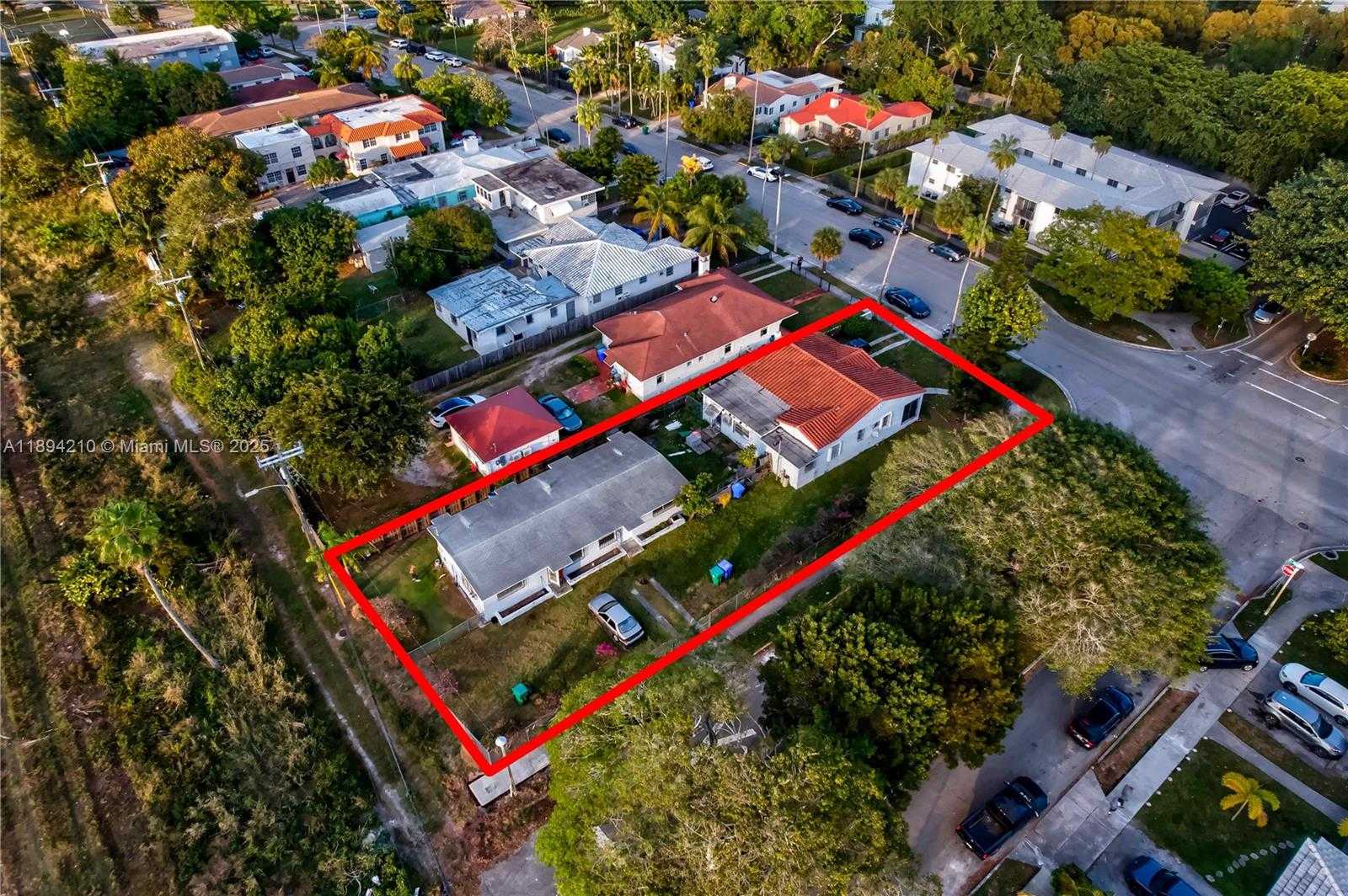 Small Image of 5900 NORTH EAST 4TH CT, Miami Number 33