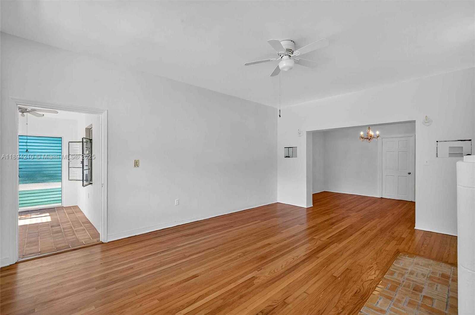 Small Image of 5900 NORTH EAST 4TH CT, Miami Number 8