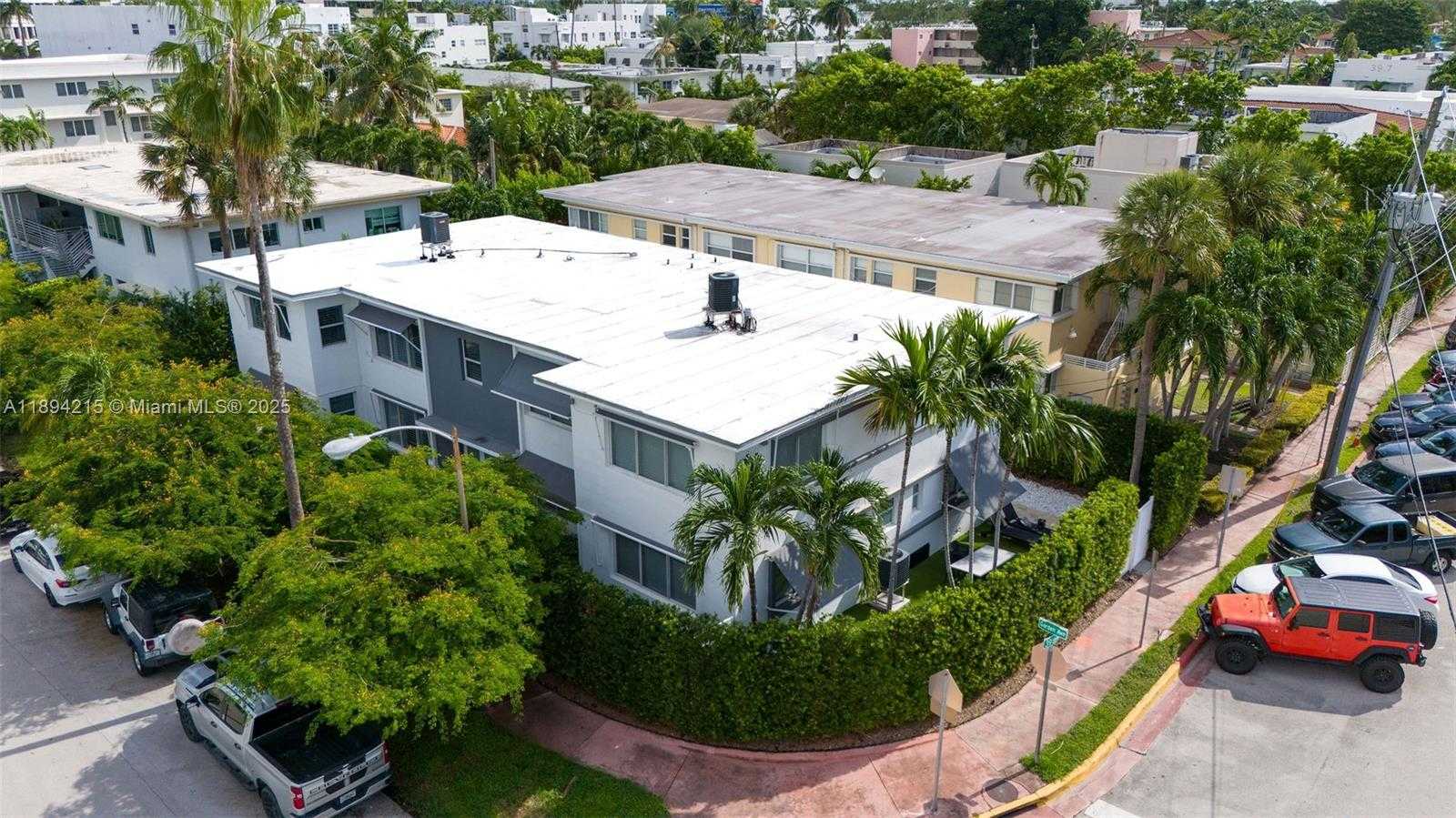 Small Image of 3909 GARDEN AVENUE #4, Miami Beach Number 29