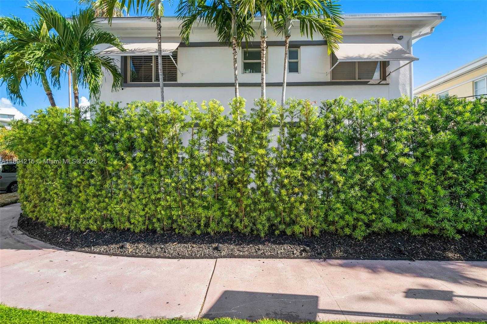 Small Image of 3909 GARDEN AVENUE #4, Miami Beach Number 31