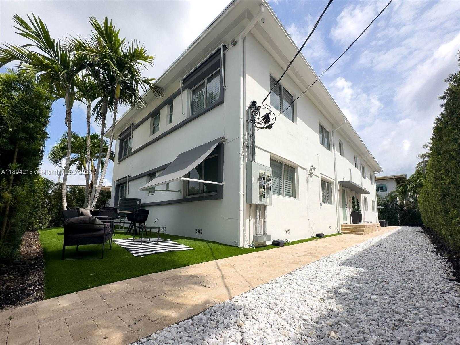 Small Image of 3909 GARDEN AVENUE #4, Miami Beach Number 32