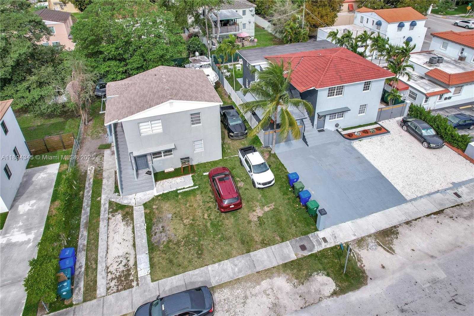 Small Image of 3721 SOUTH WEST 27TH TER #2, Miami Number 23