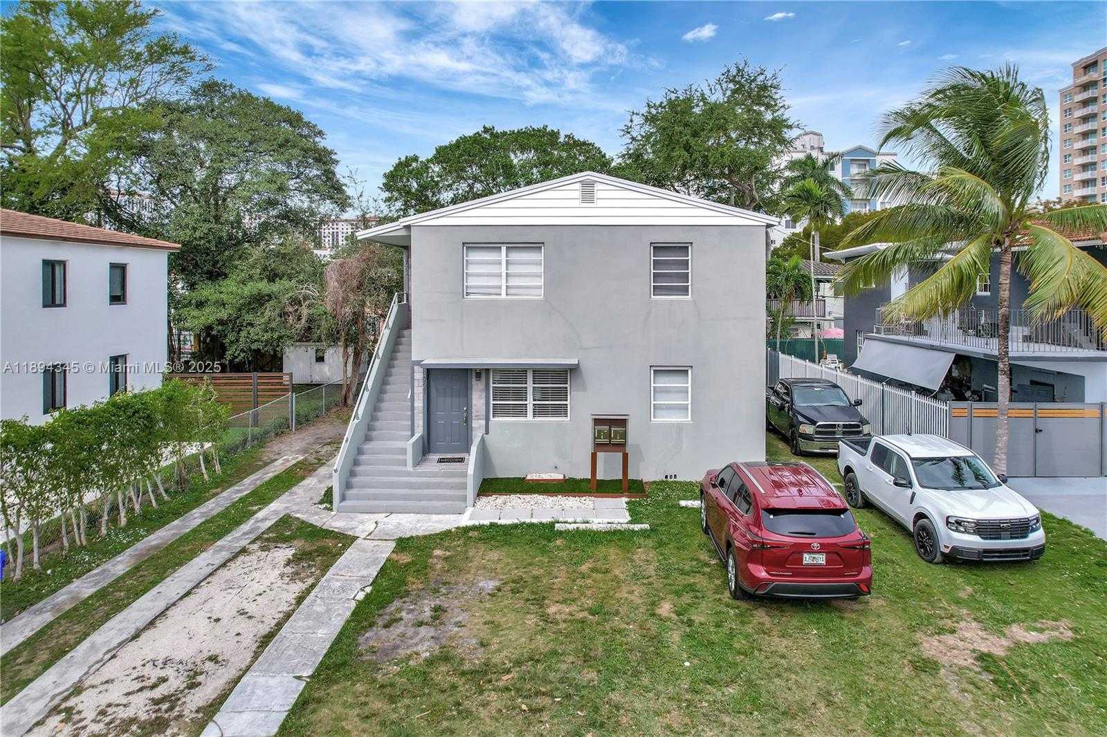 Small Image of 3721 SOUTH WEST 27TH TER #2, Miami Number 3