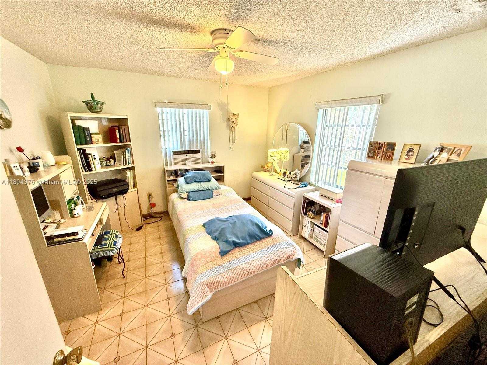 Small Image of 3340 NORTH WEST 19TH AVE, Miami Number 13