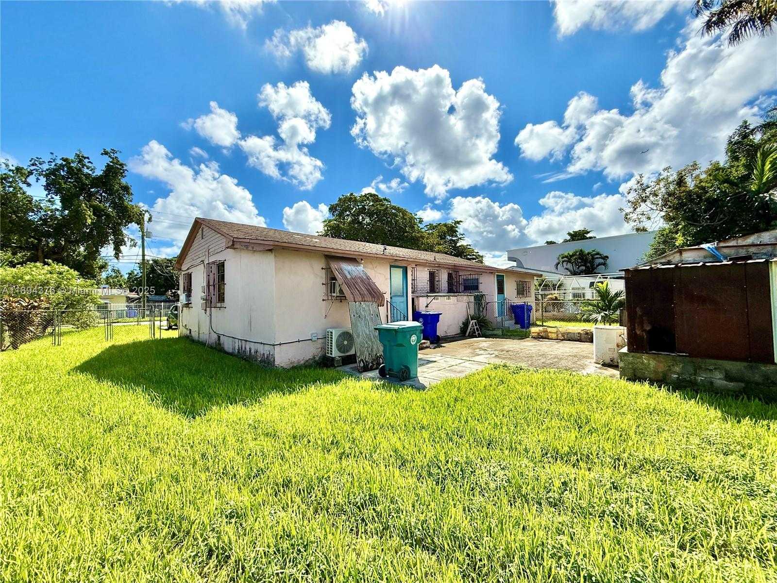 Small Image of 3340 NORTH WEST 19TH AVE, Miami Number 20