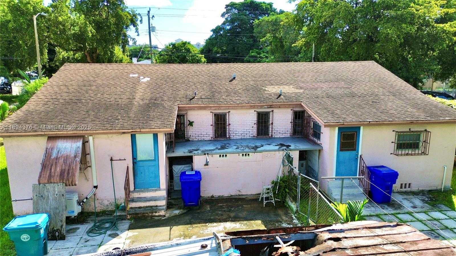 Small Image of 3340 NORTH WEST 19TH AVE, Miami Number 21