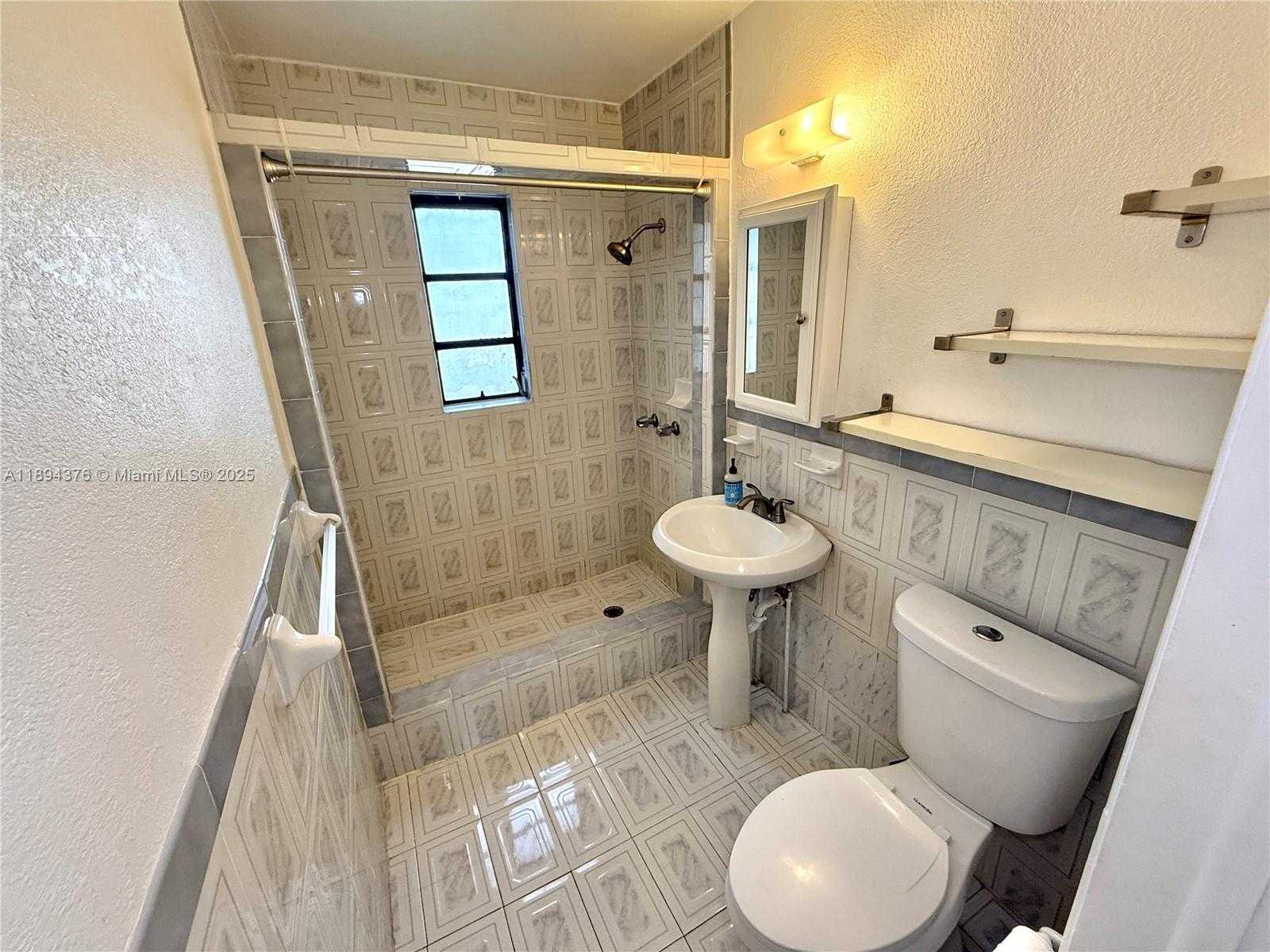 Small Image of 3340 NORTH WEST 19TH AVE, Miami Number 4