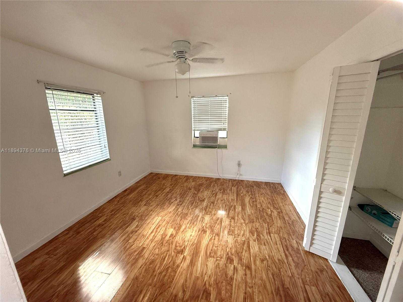 Small Image of 3340 NORTH WEST 19TH AVE, Miami Number 6
