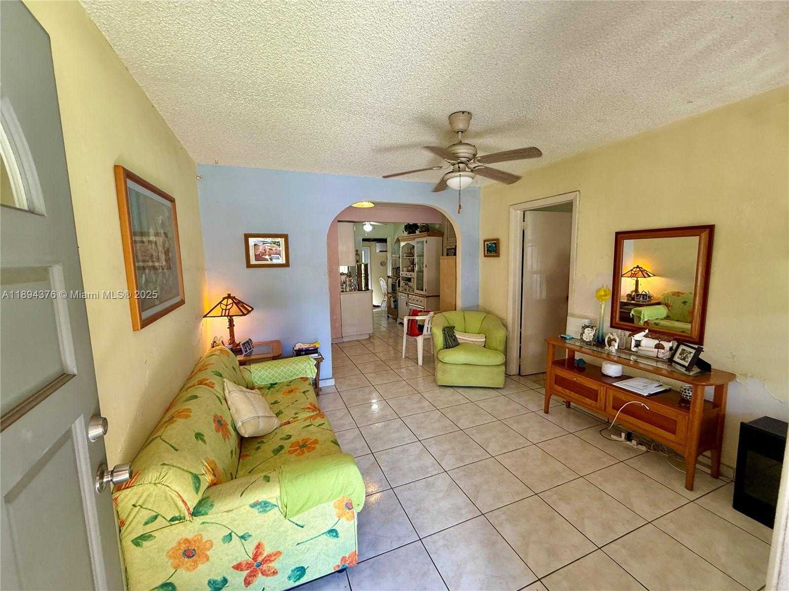Small Image of 3340 NORTH WEST 19TH AVE, Miami Number 9