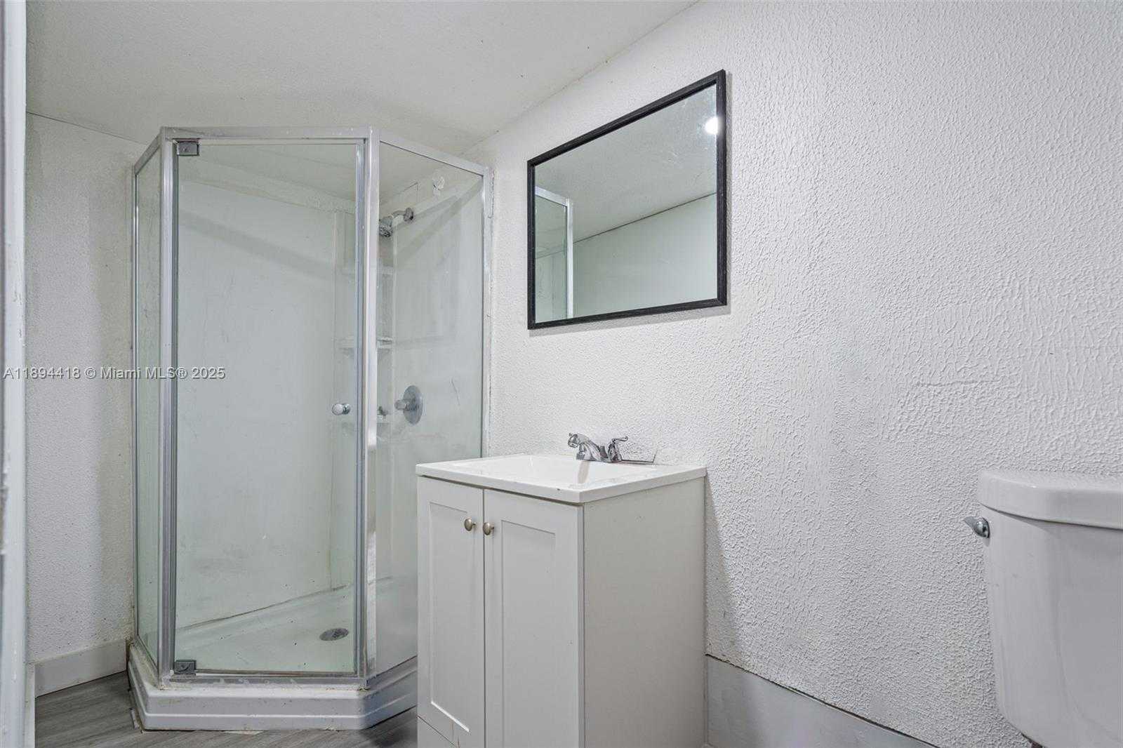 Small Image of 13 NORTH WEST 108TH CT #4, Miami Number 41