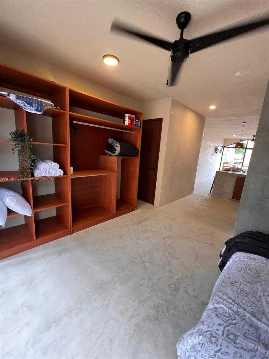 Small Image of 18 CALLE 70, Out of City Number 11