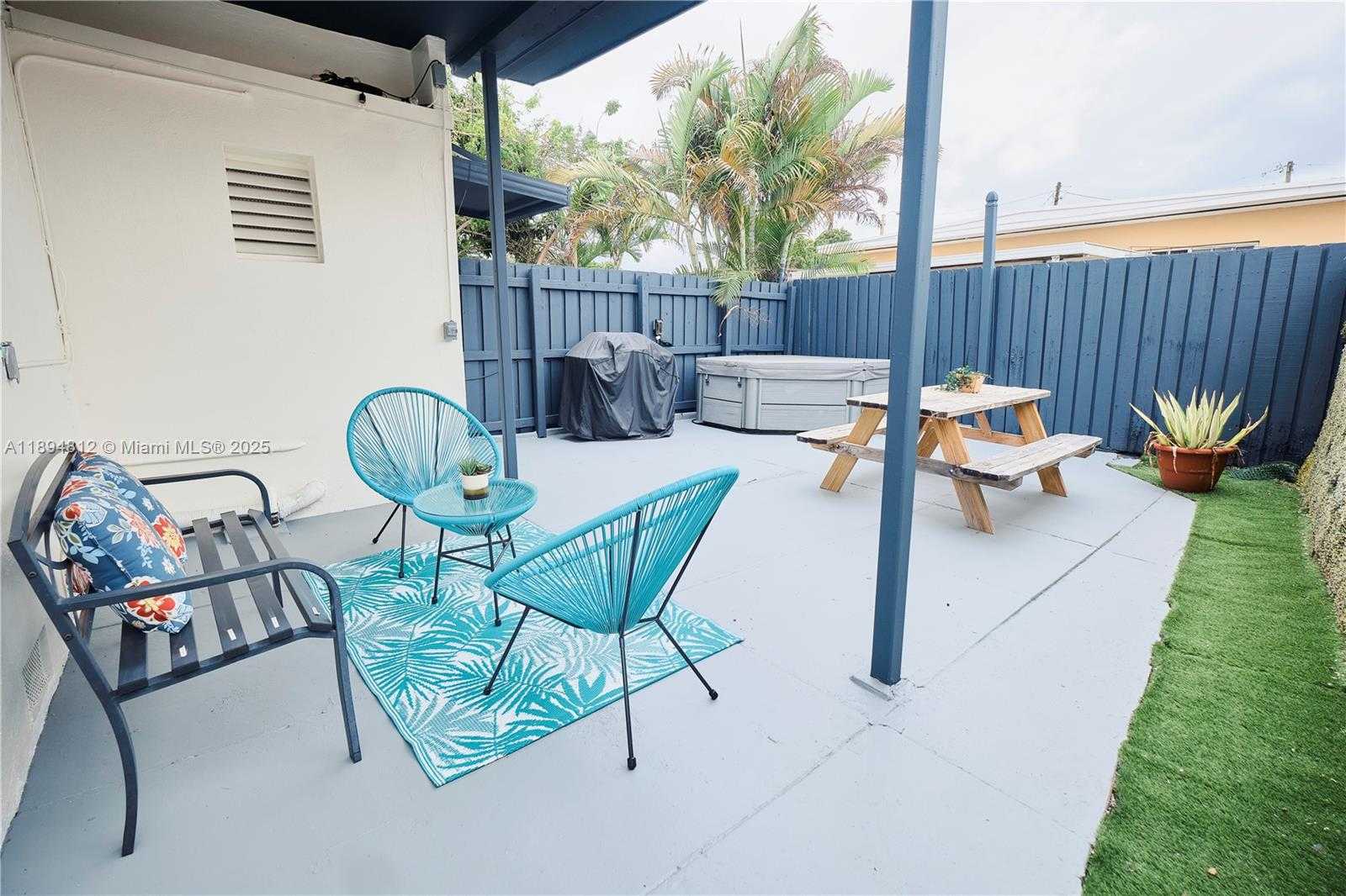 Small Image of 1232 SOUTH WEST 30TH PL, Miami Number 15