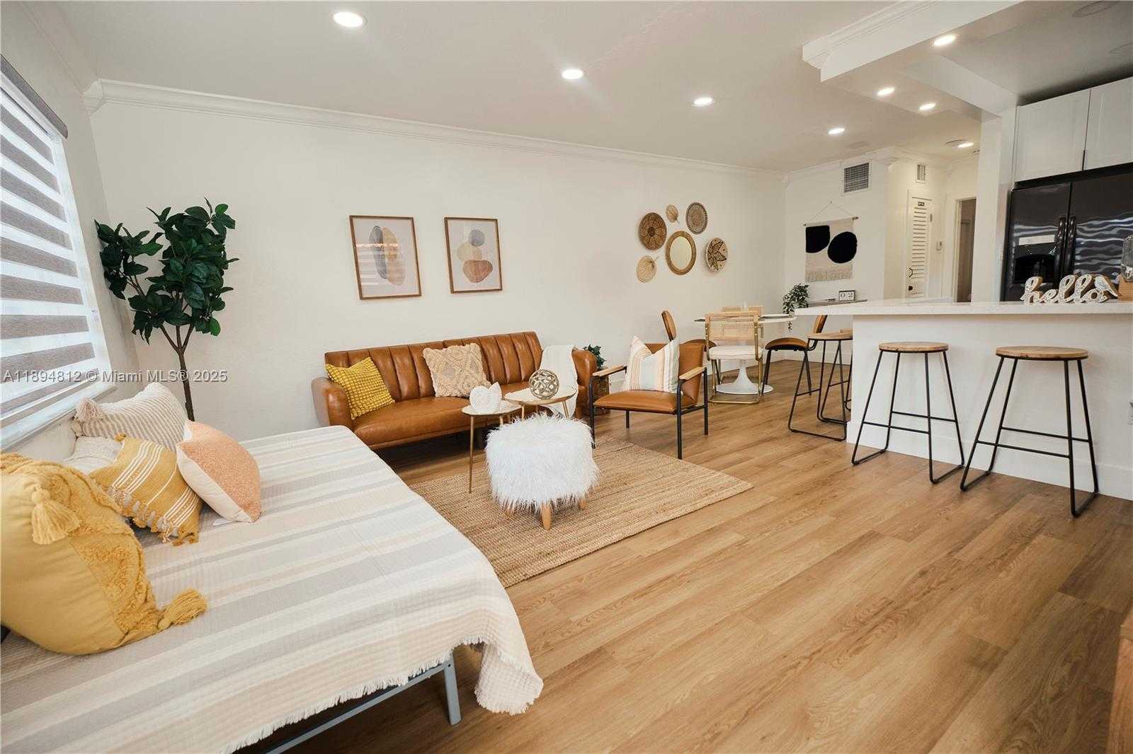 Small Image of 1232 SOUTH WEST 30TH PL, Miami Number 2