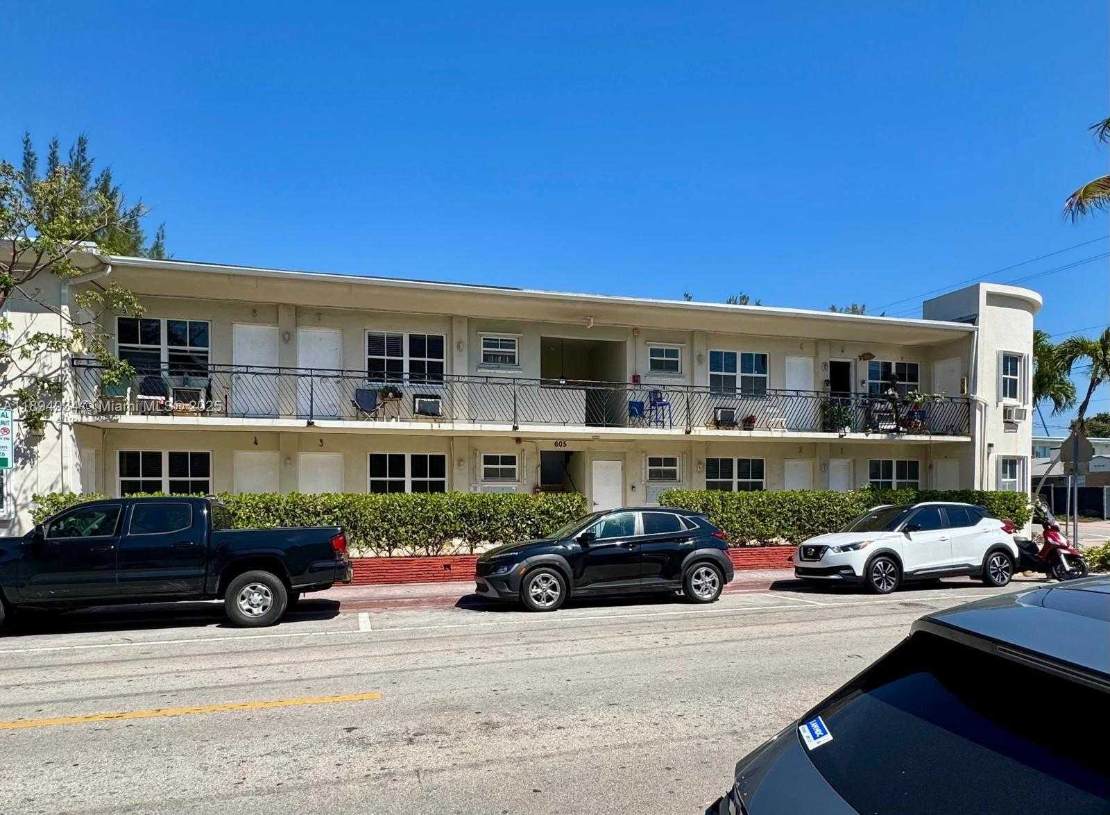 Small Image of 605 77TH ST #8, Miami Beach Number 3