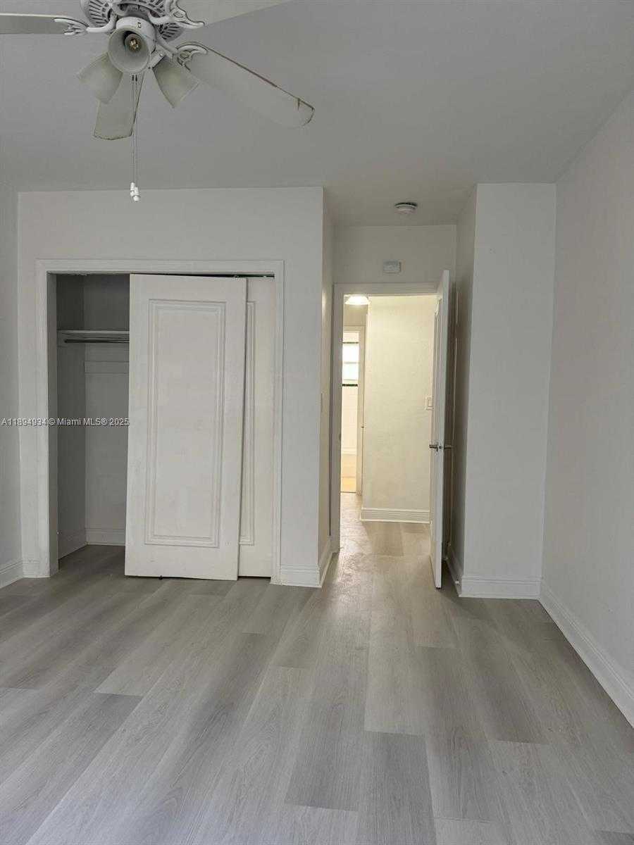 Small Image of 605 77TH ST #8, Miami Beach Number 6