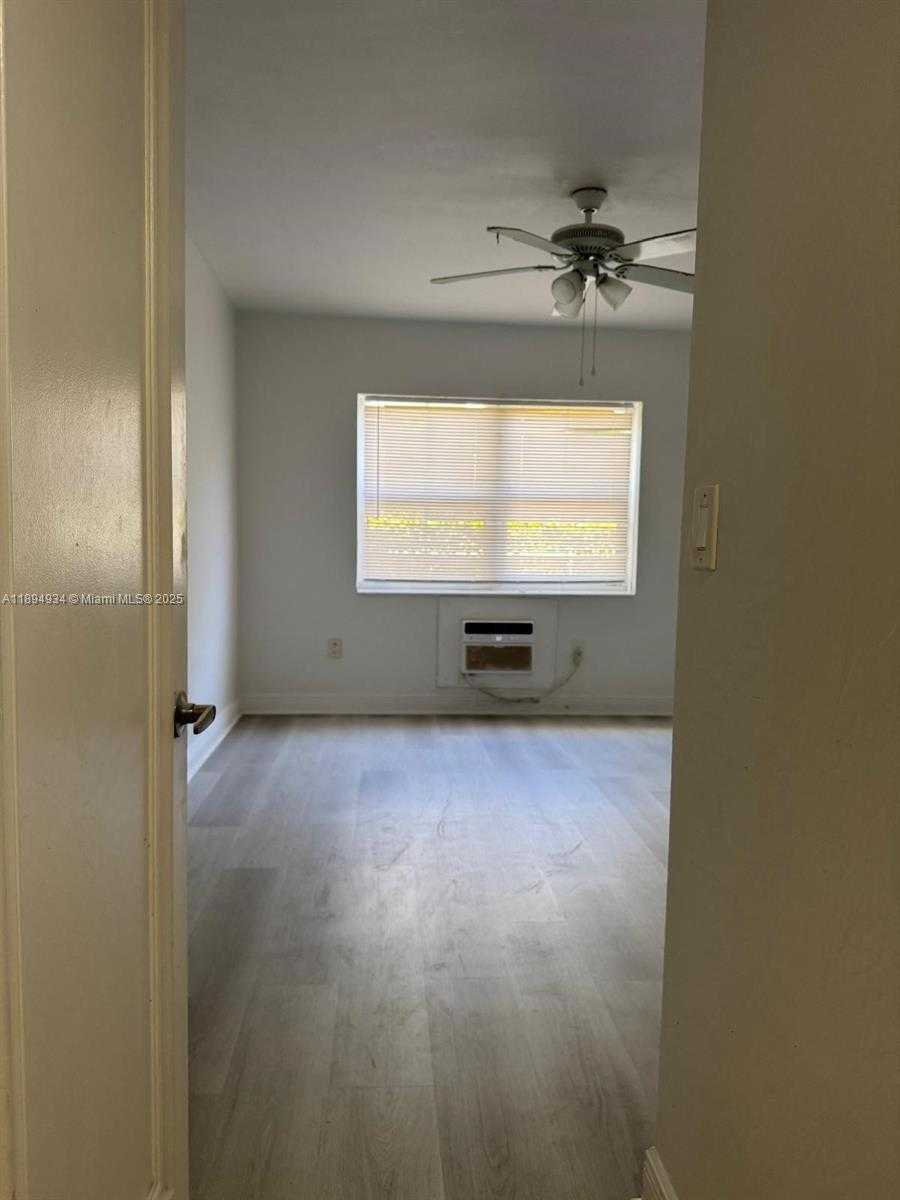 Small Image of 605 77TH ST #8, Miami Beach Number 7