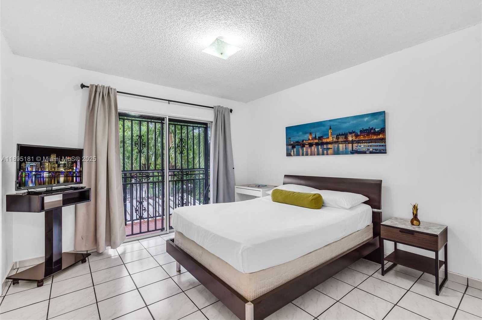 Small Image of 2368 SOUTH WEST 32ND AVE #2, Miami Number 29