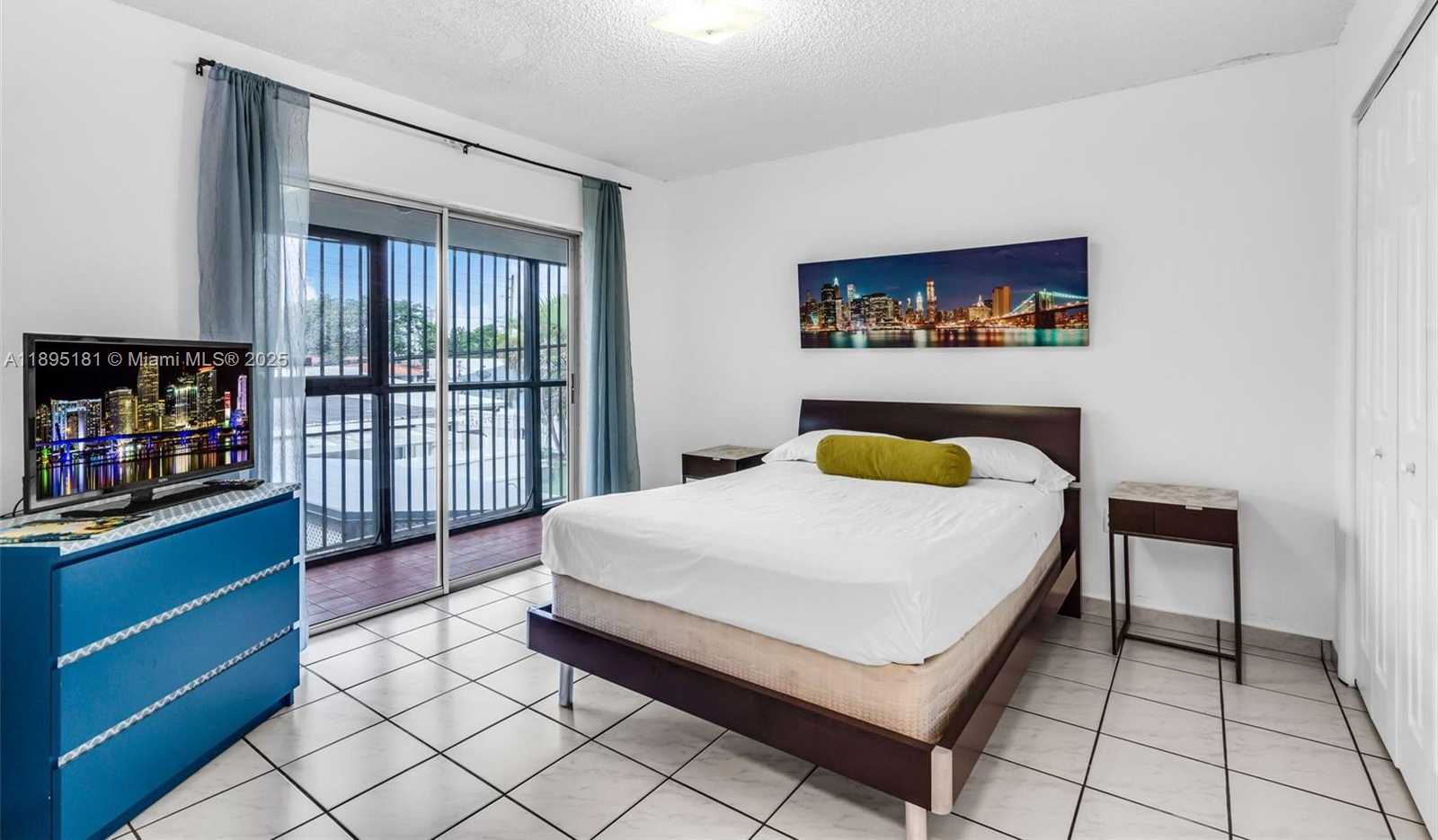 Small Image of 2368 SOUTH WEST 32ND AVE #2, Miami Number 30
