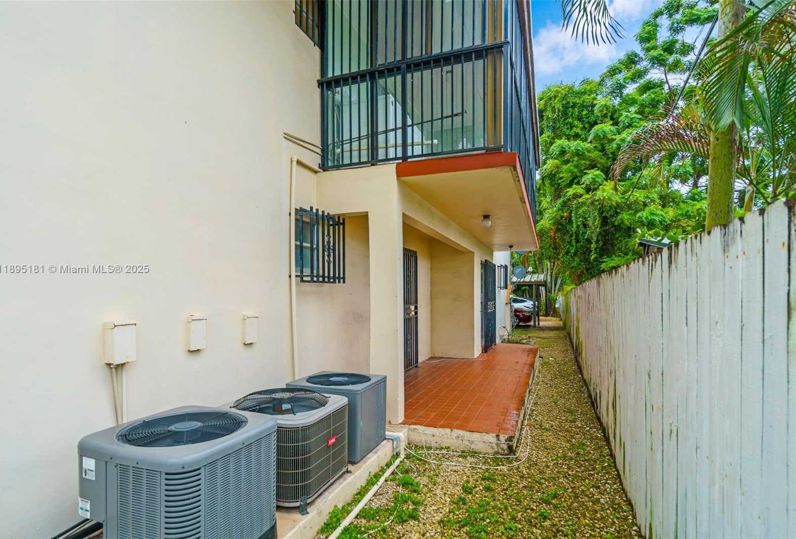 Small Image of 2368 SOUTH WEST 32ND AVE #2, Miami Number 51
