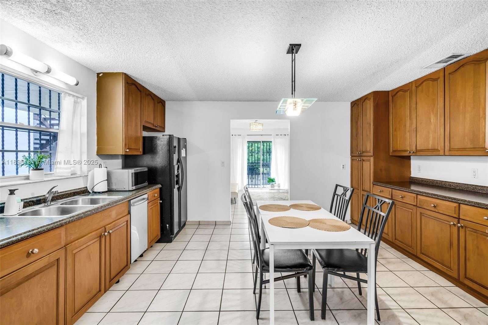 Small Image of 2368 SOUTH WEST 32ND AVE #2, Miami Number 9