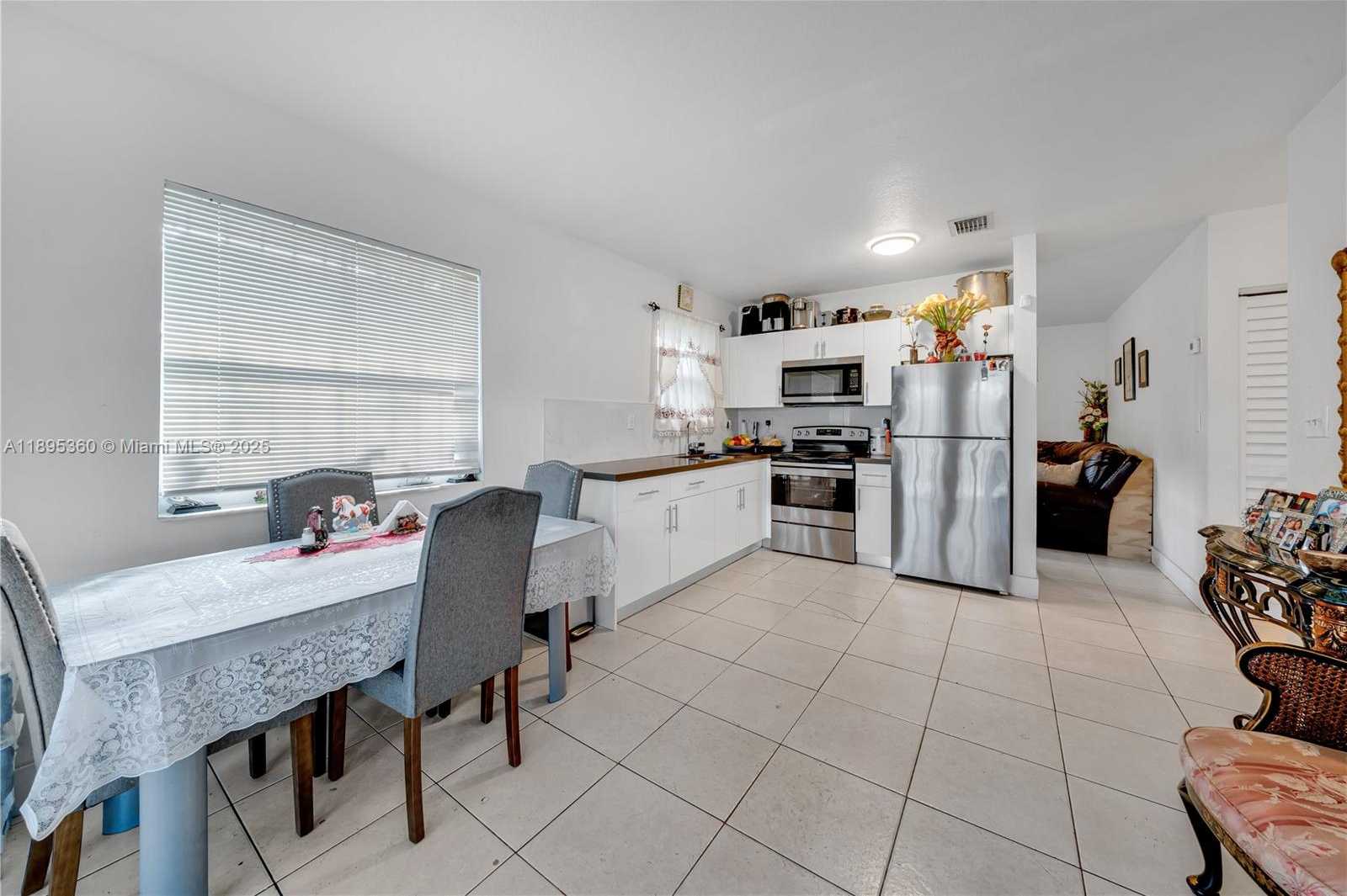 Small Image of 285 NORTH WEST 39TH ST, Miami Number 22