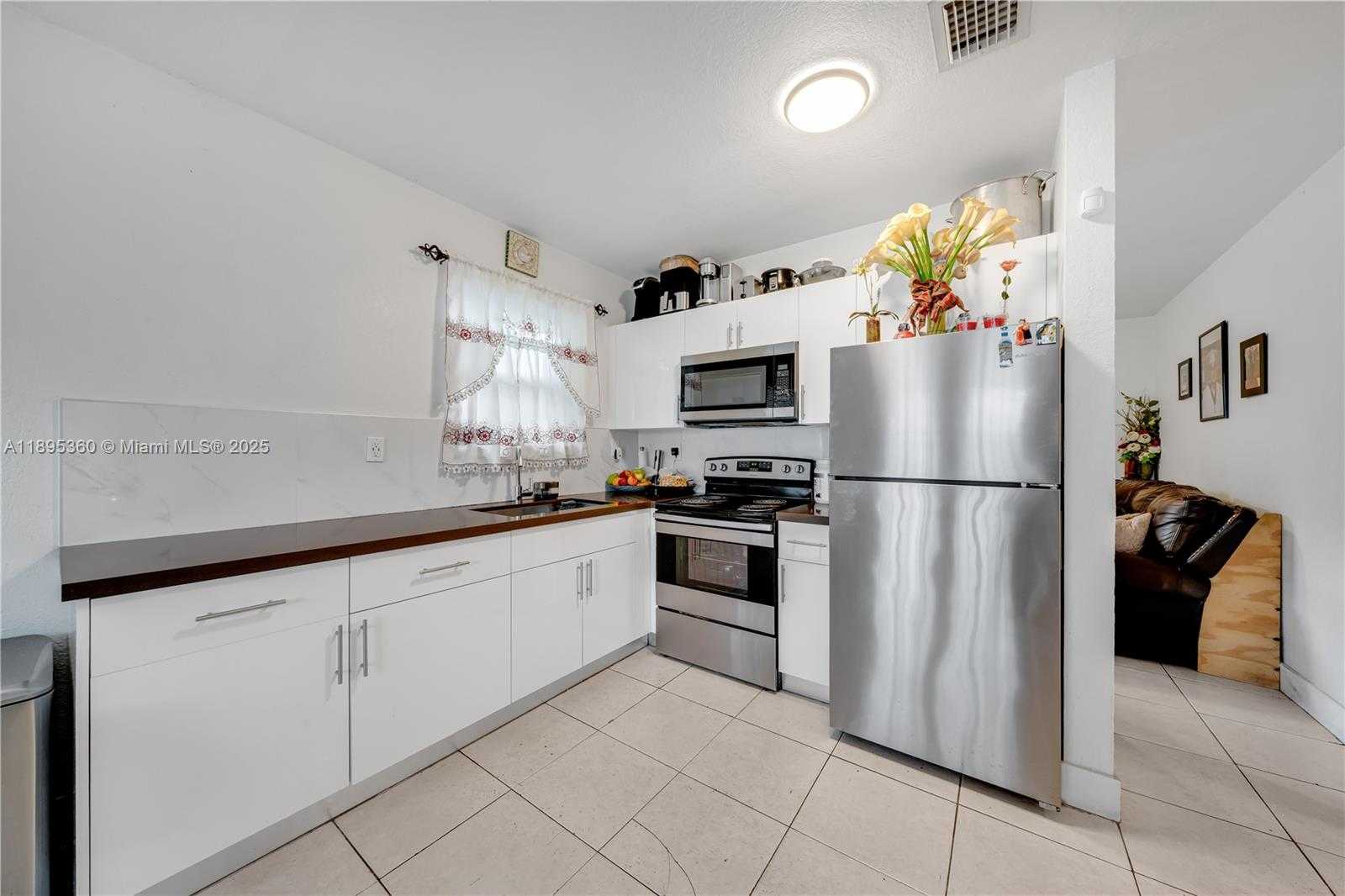 Small Image of 285 NORTH WEST 39TH ST, Miami Number 24