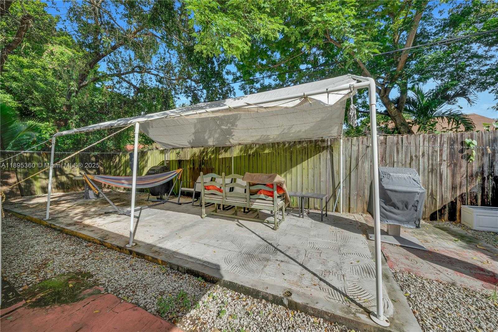 Small Image of 285 NORTH WEST 39TH ST, Miami Number 35