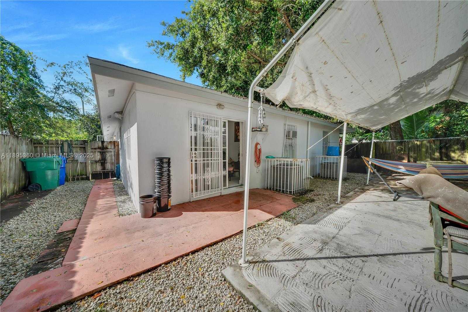 Small Image of 285 NORTH WEST 39TH ST, Miami Number 37