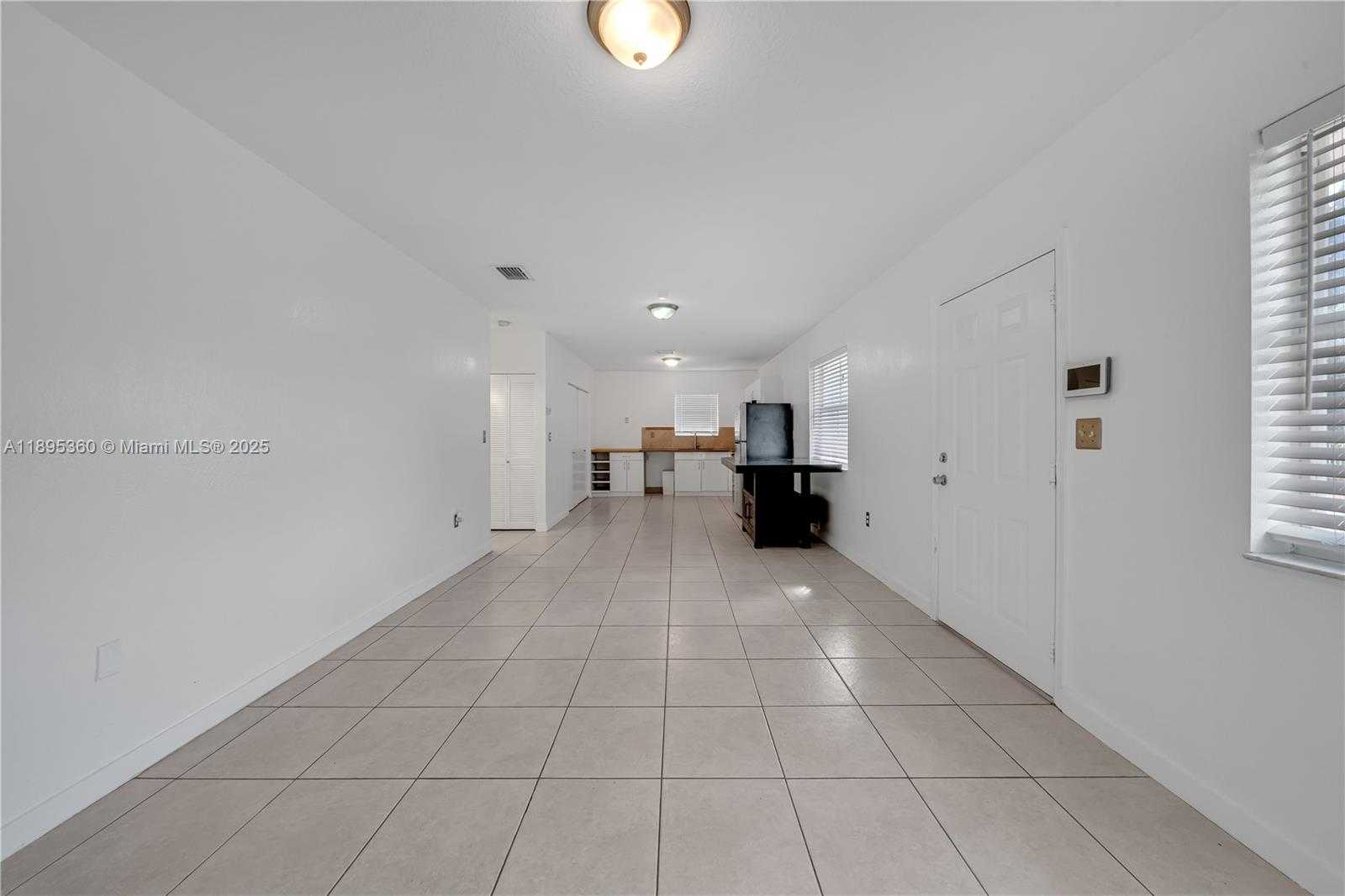 Small Image of 285 NORTH WEST 39TH ST, Miami Number 5