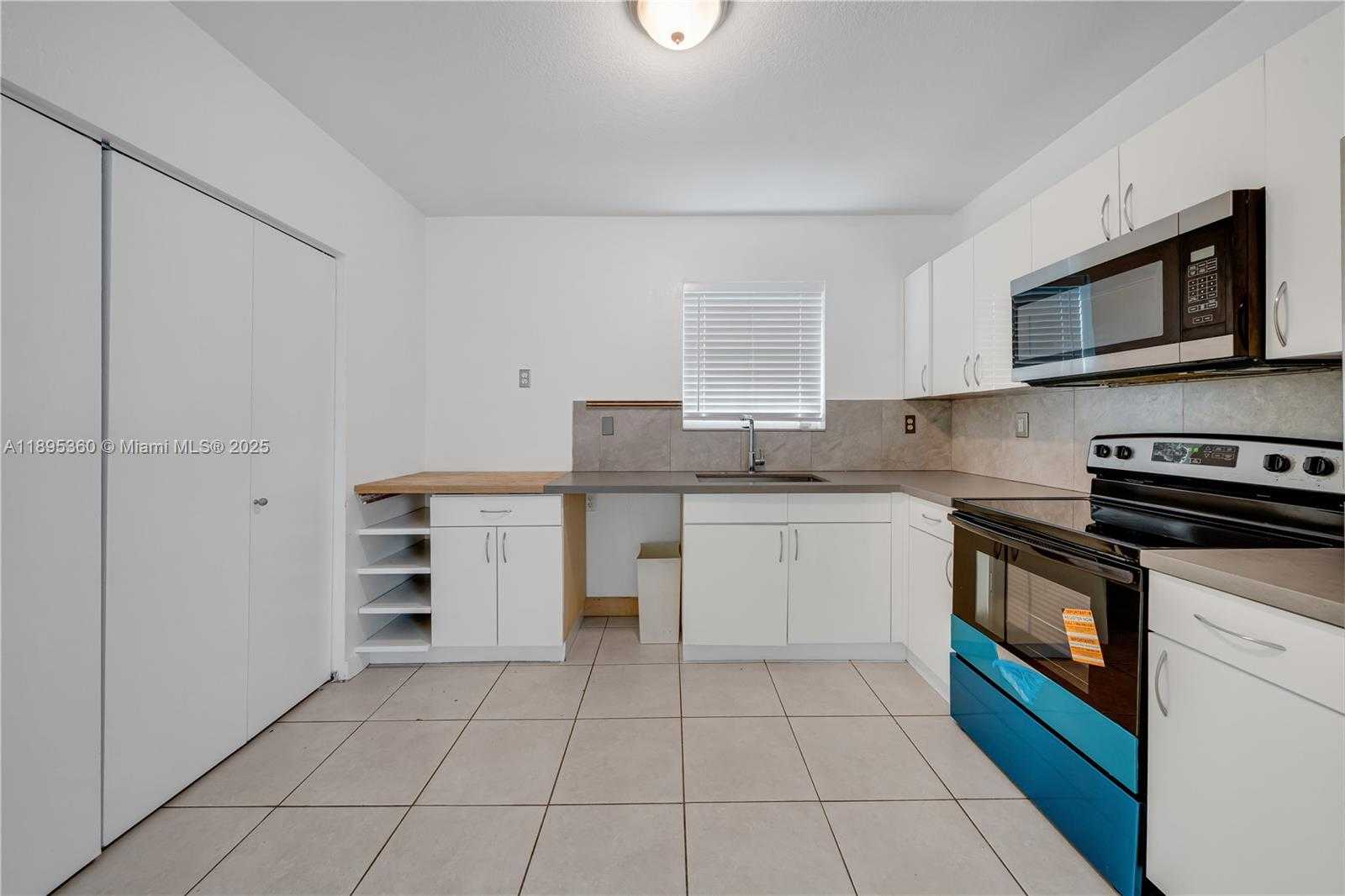 Small Image of 285 NORTH WEST 39TH ST, Miami Number 8