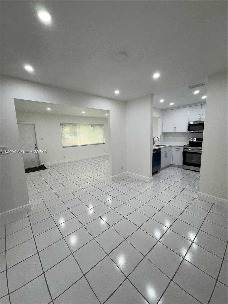 Small Image of 7260 NORTH WEST 16TH ST, Plantation Number 13