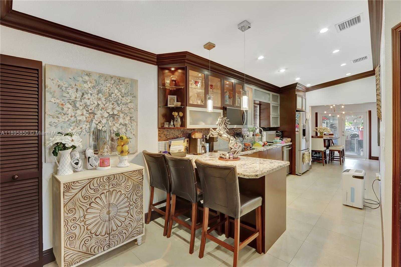 Small Image of 15801 NORTH WEST 47TH AVE, Miami Gardens Number 11