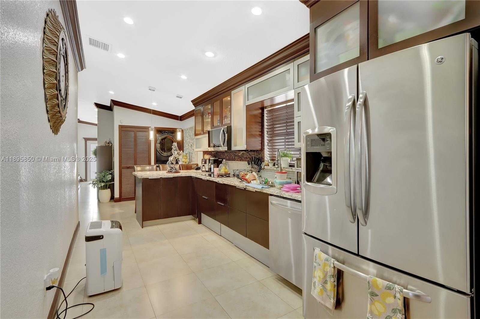 Small Image of 15801 NORTH WEST 47TH AVE, Miami Gardens Number 12