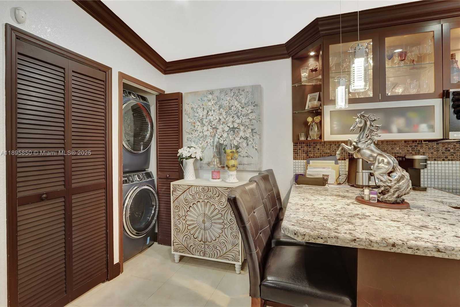 Small Image of 15801 NORTH WEST 47TH AVE, Miami Gardens Number 14