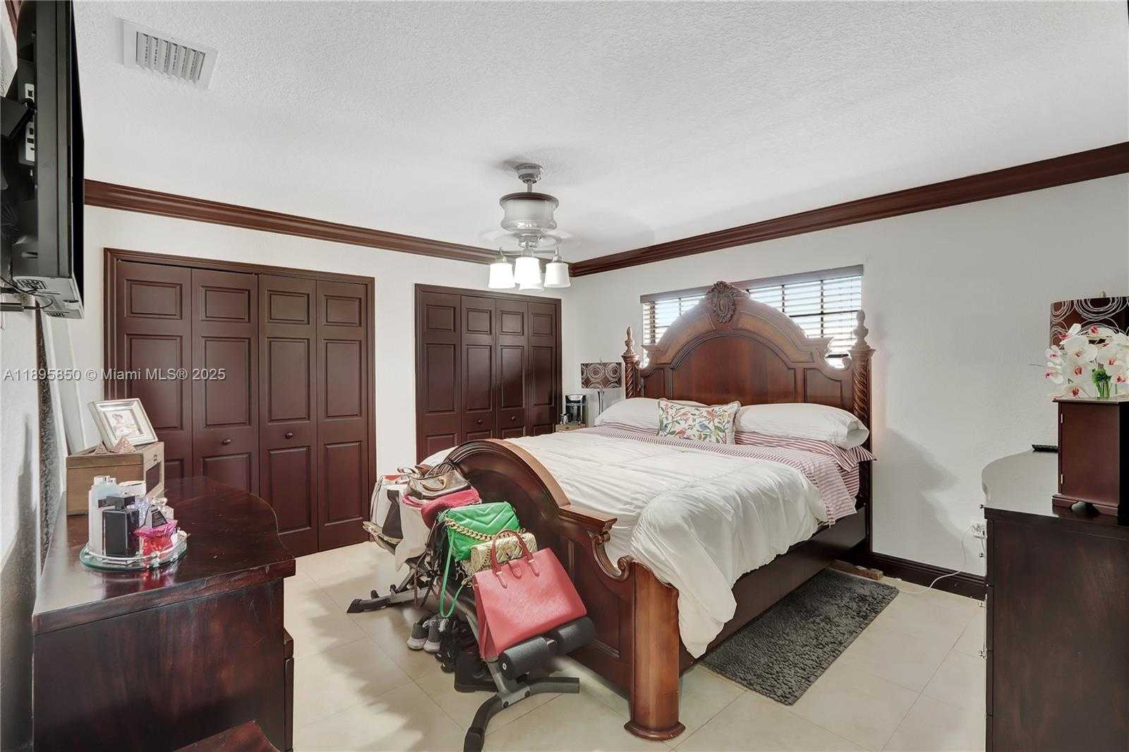 Small Image of 15801 NORTH WEST 47TH AVE, Miami Gardens Number 17