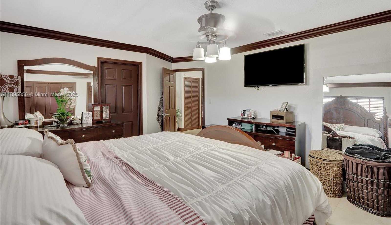 Small Image of 15801 NORTH WEST 47TH AVE, Miami Gardens Number 18
