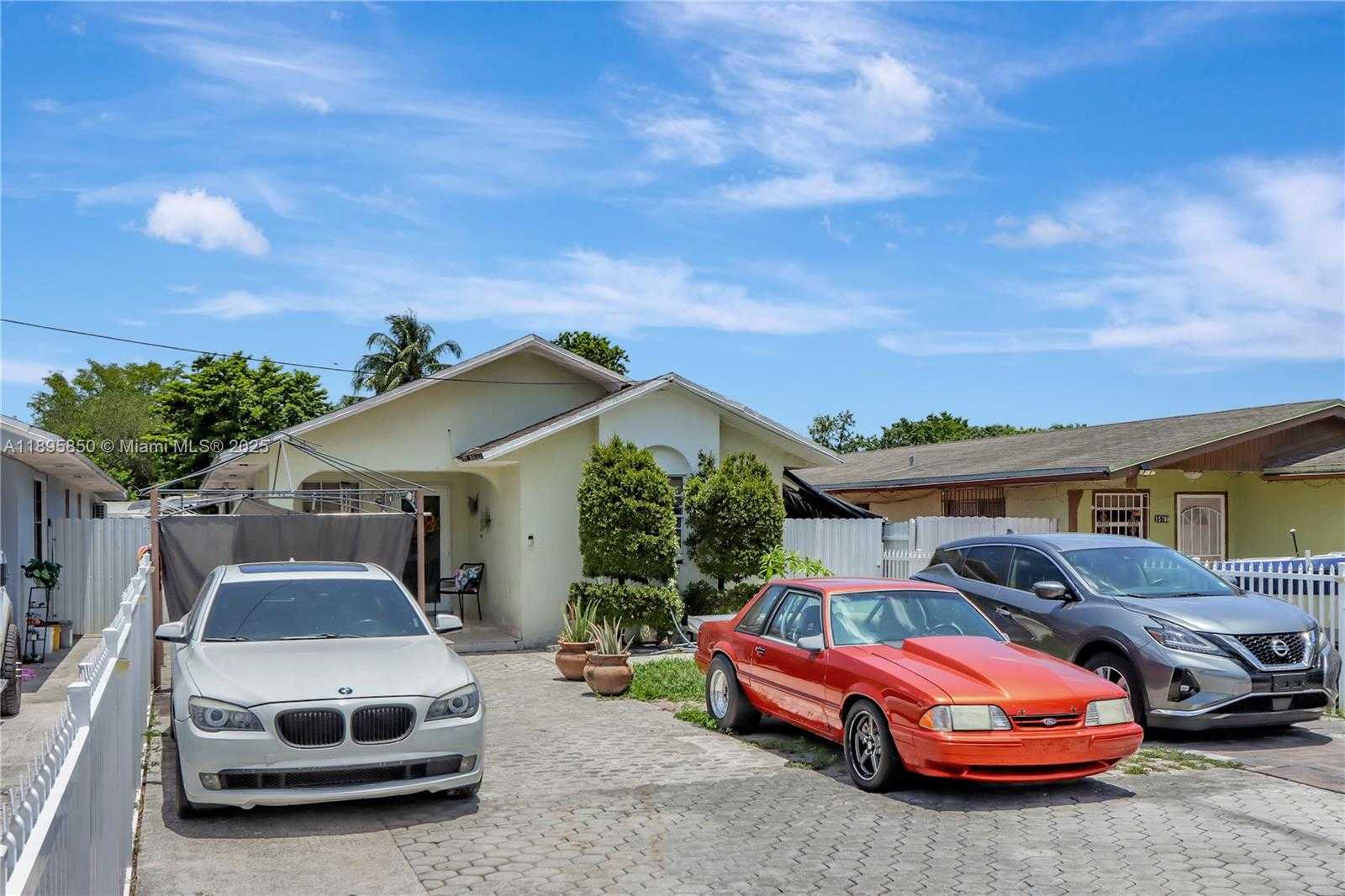Small Image of 15801 NORTH WEST 47TH AVE, Miami Gardens Number 2