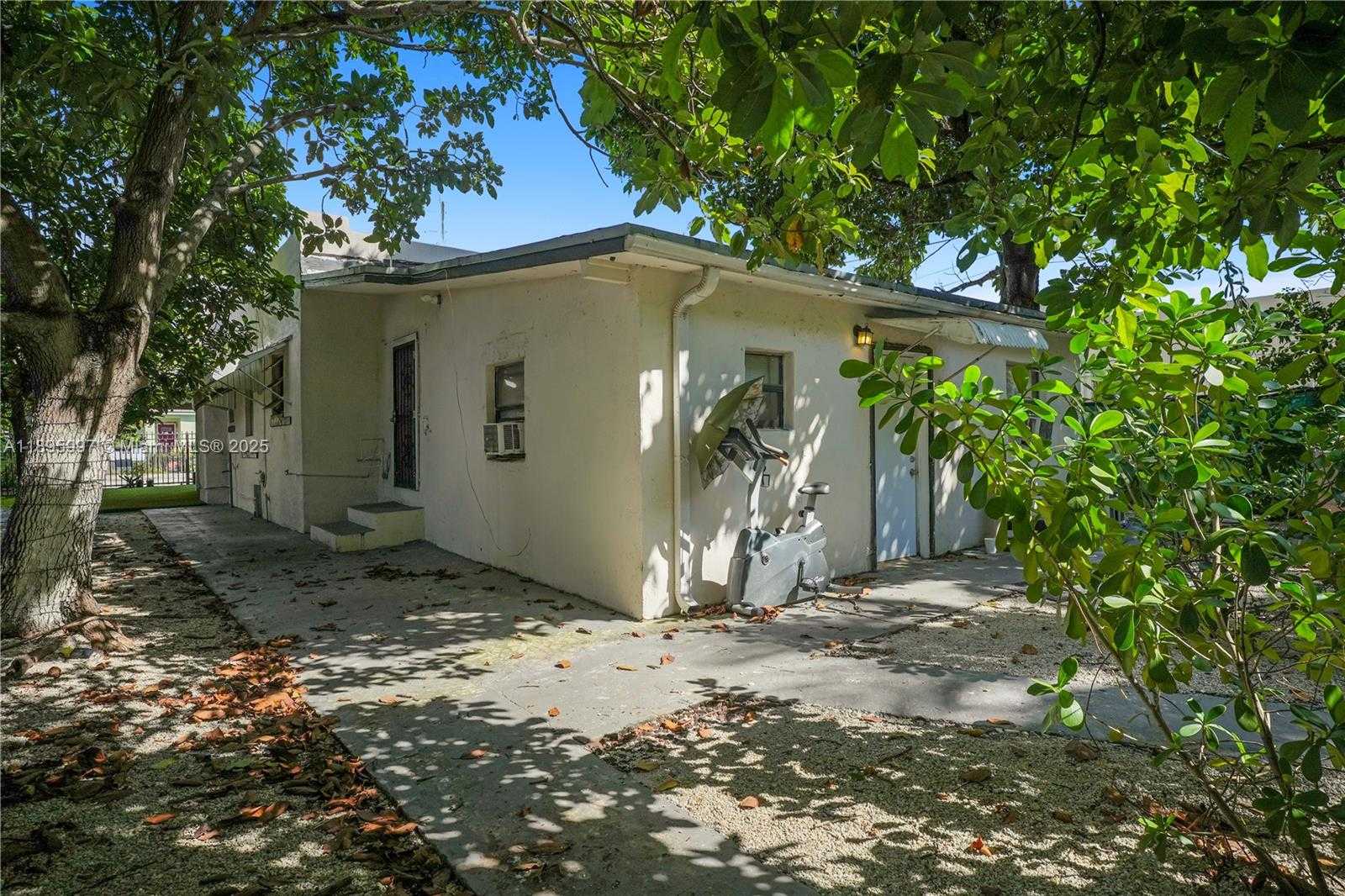 Small Image of 128 NORTH WEST 53RD ST #2, Miami Number 9