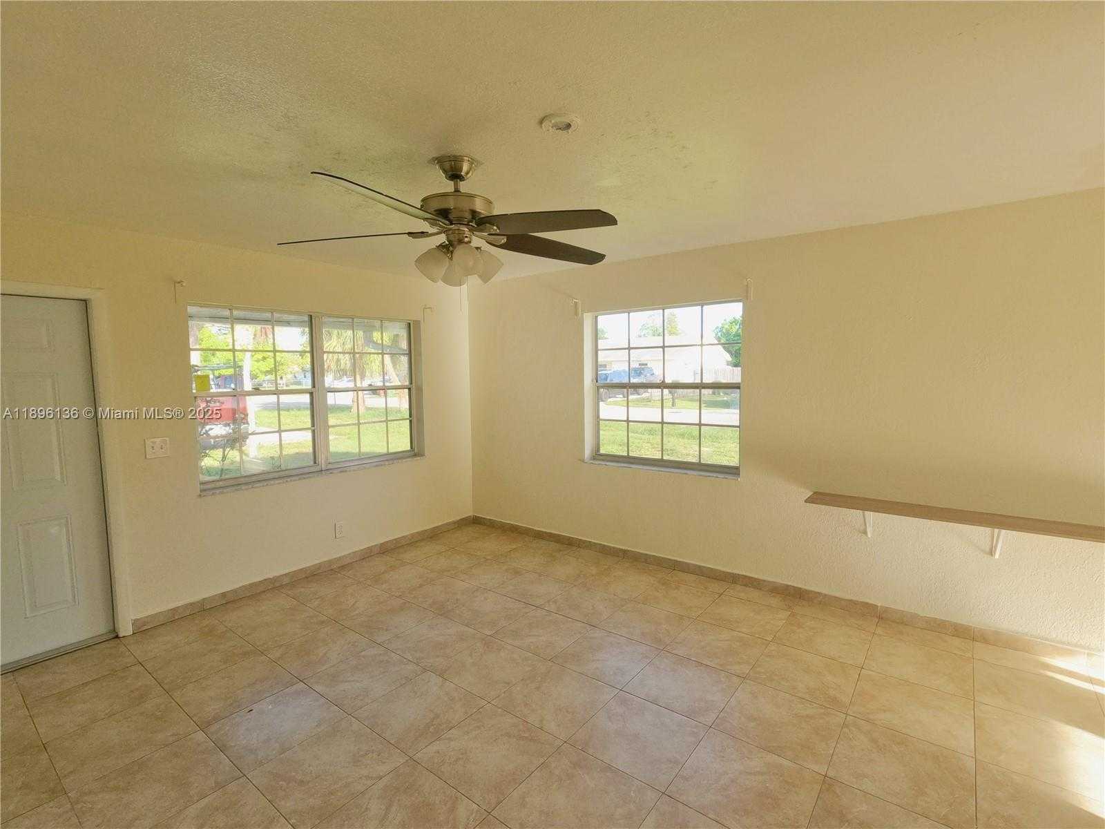 Small Image of 3581 LAURETTE LN, Lake Worth Number 14