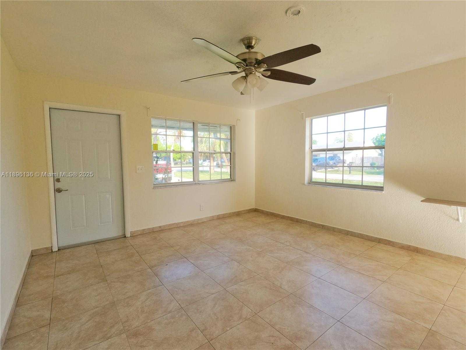 Small Image of 3581 LAURETTE LN, Lake Worth Number 15