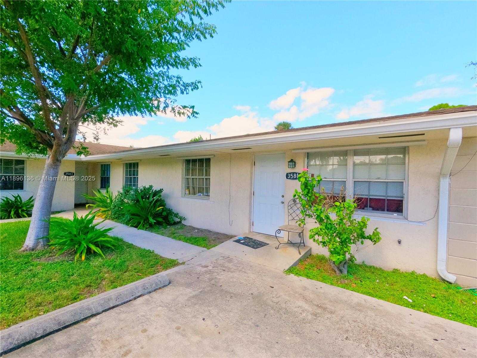Small Image of 3581 LAURETTE LN, Lake Worth Number 4