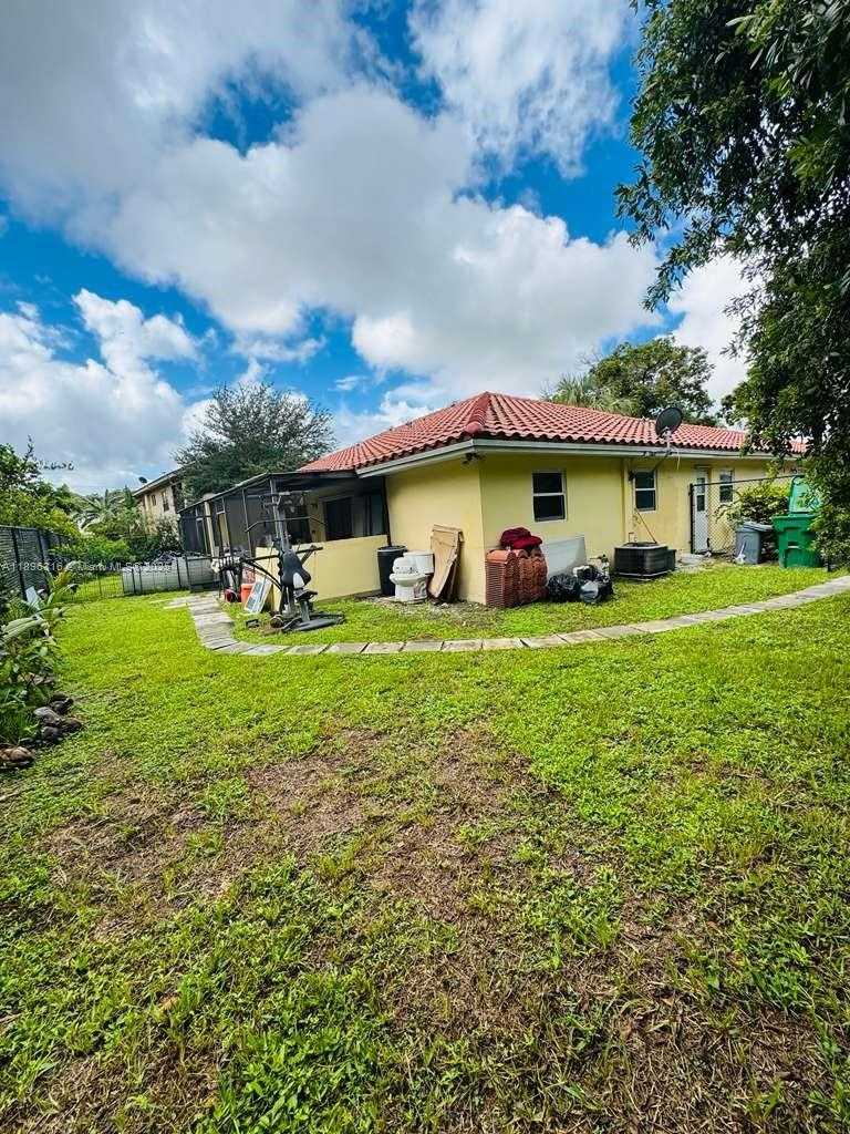 Small Image of 3405 NORTH WEST 82ND AVE, Coral Springs Number 6