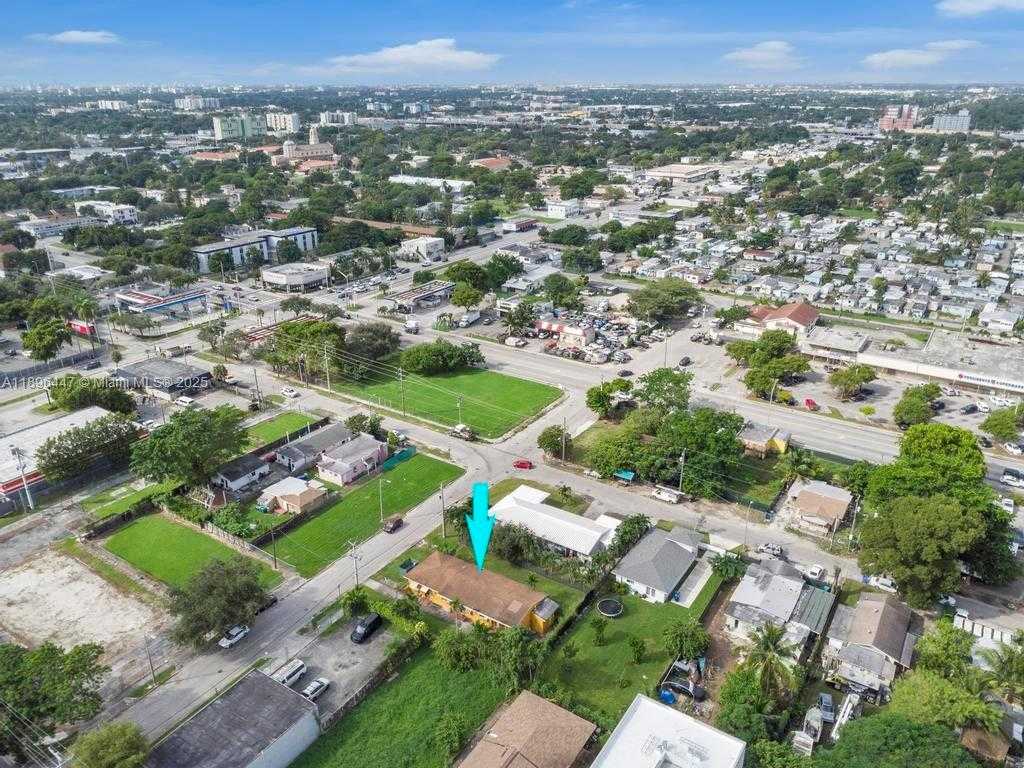 Small Image of 47 NORTH EAST 80TH TER #5, Miami Number 23